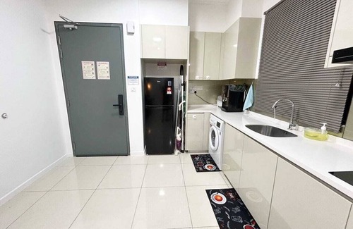 Taman Bukit Mewah Condo | Above Paradigm Mall JB, up to 5 Pax, 1BR