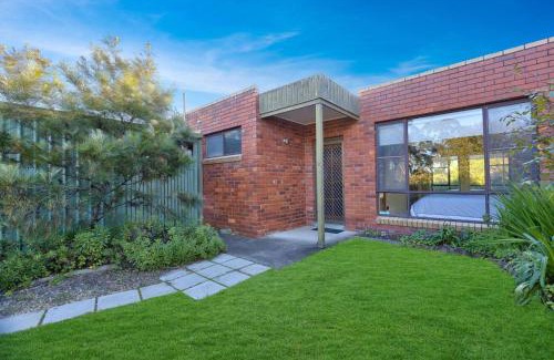 Paynesville House | Above Sunset