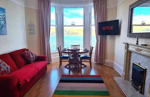 Port Bannatyne Apartment | Above the Bay Summary