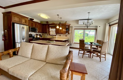 San Pedro Condo | Absolute Beachfront - Gold Standard Approved Unit 8