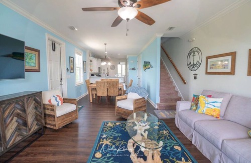 Marathon Villa | Absolutely Perfect! Reel Vacation Villa w/Pool, Dock, Close to Beach w/Extras!