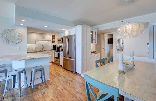 Bethany Beach Condo | Absolutely Stunning 3 Bedroom Sea Colony Condo! Ocean Front w/Premium Renovation