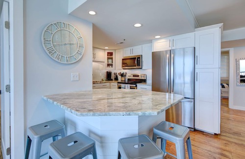 Bethany Beach Condo | Absolutely Stunning 3 Bedroom Sea Colony Condo! Ocean Front w/Premium Renovation