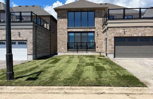 Port Hope House | Absolutely Stunning prestigious Penryn golf & country club Lake Ontario facing