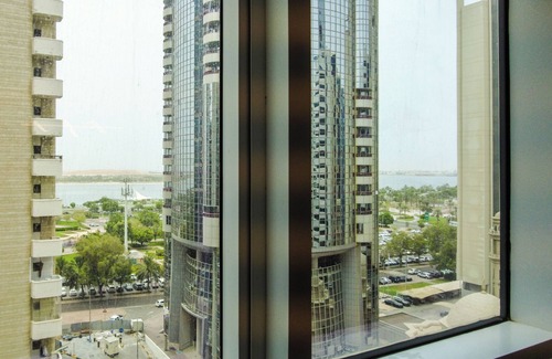 Al Danah Apartment | Abu Dhabi Royal Home, Family Apartment, Beach View