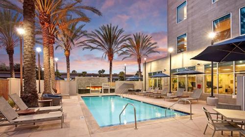 El Segundo Hotel | AC Hotel by Marriott Los Angeles South Bay