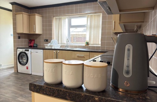 Carterton House | Acaccia Bunglow