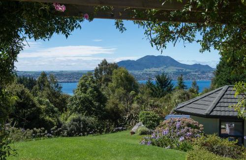 Acacia Bay House | Acacia Heights - Garden Cottage - Taupo