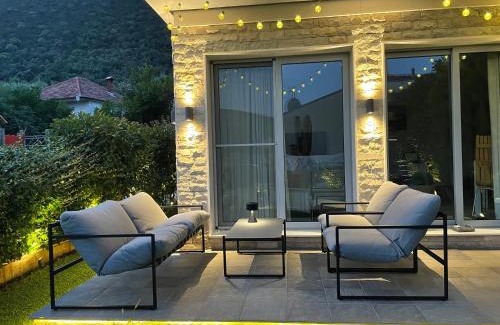 Denovici Apartment | Acacia Hill Apartments