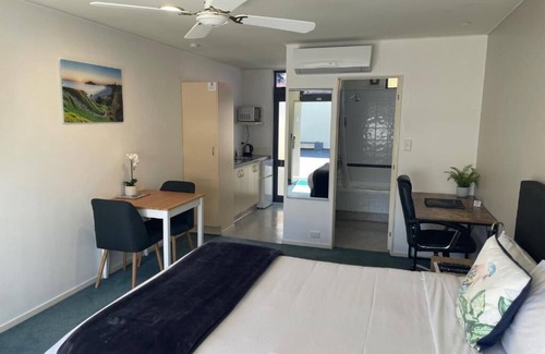 Tauranga South Hotel | Academy Motor Inn