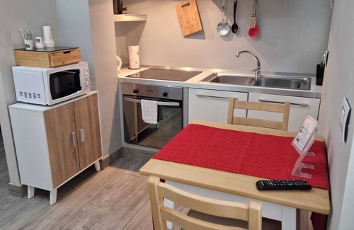 Citta Bassa Apartment | Accogliente Monolocale in Centro Città Arredato Moderno