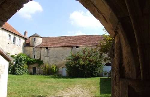 Champlitte Apartment | Accommodation in the heart of the village