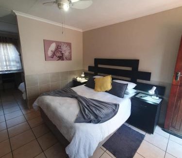 Hatfield Apartment | Accommodation@Park1285