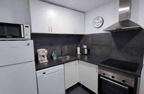 Sagunto House | Acogedora casa de 2 plantas en Sagunto con terraza