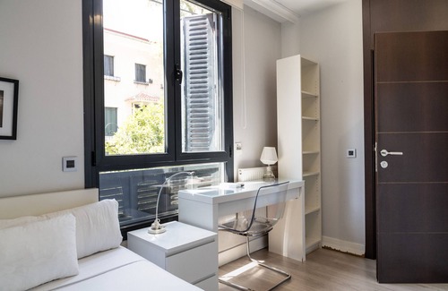 Guindalera Bed & Breakfast | Acogedora Habitación en Madrid