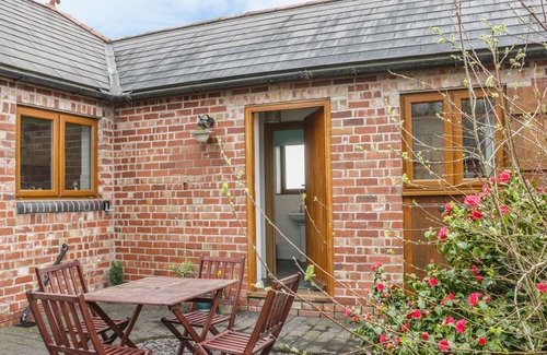 Burlton Cottage | ACORN COTTAGE 2, family friendly, with a garden in Burlton