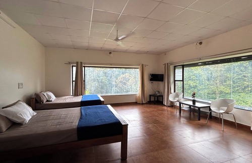 Sangameswarpet Bed & Breakfast | Acre 5 Homestay