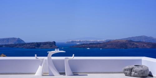 Akrotiri Bed & Breakfast | Acro Blue Luxury Villas
