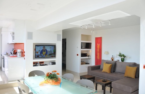 Athens City Centre Apartment | Acropolis at Home Loft with a View