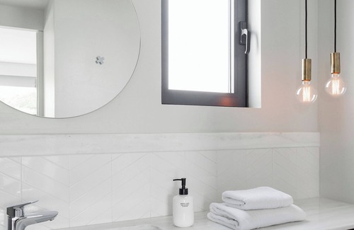 Kinosargous Apartment | Acropolis Suite II, Urban Stripes Athens
