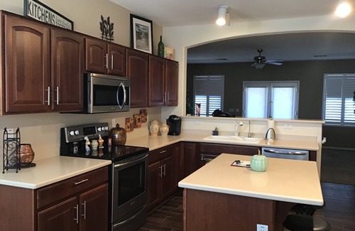 Springfield Lakes House | Active Adult Haven