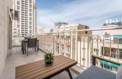 Nachlaot Apartment | Adama by Sweett - Mahane Yehuda Apartments