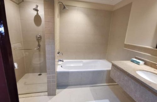 Bay La Sun Apartment | Adar Homes 2 - شقة غرفتين نوم مطلة على البحر