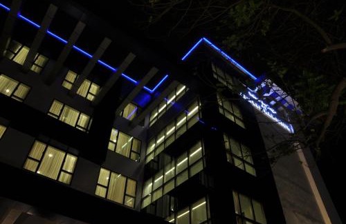 Bangalore City Center Hotel | Adarsh Hamilton