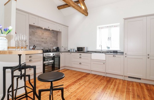 Kendal House | ADA’S HIDEAWAY, pet friendly, with open fire in Sizergh, Cumbria