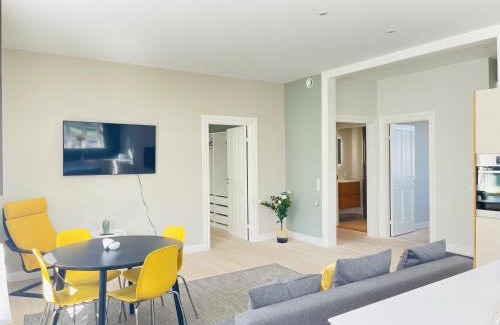 Aalborg Apartment | aday - 2 bedroom with modern kitchen and free parking