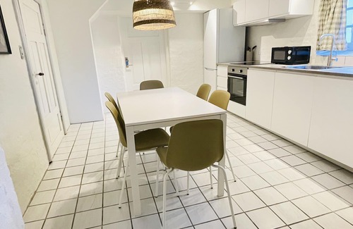 Aalborg Apartment | aday - Aalborg Mansion - Charming 3 Bedroom Apartment