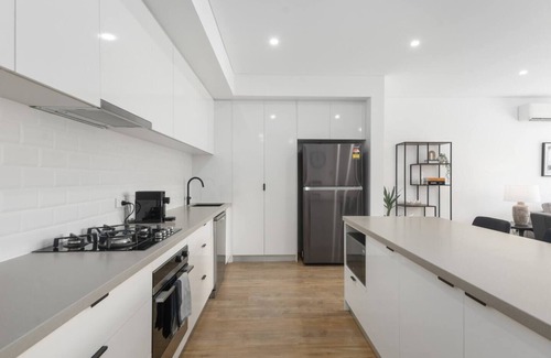 Shellharbour Apartment | Addisons Escape A Breezy Beachfront Beauty