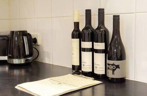 Adelaide House | Adelaide City Secluded Botanic Stay w/Free Parking