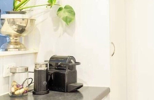 Adelaide House | Adelaide City Secluded Botanic Stay w/Free Parking