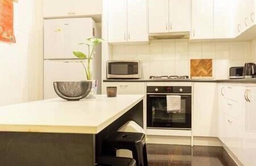 Adelaide House | Adelaide City Secluded Botanic Stay w/Free Parking