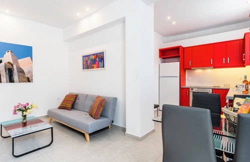Perissa Apartment | ADELPHI APARTMENTS