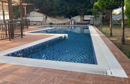 Karaoz Villa | Aden's Villas J3