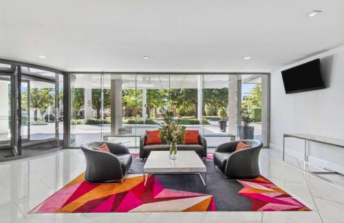 Dickson Apartment | Adina Serviced Apartments Canberra Dickson
