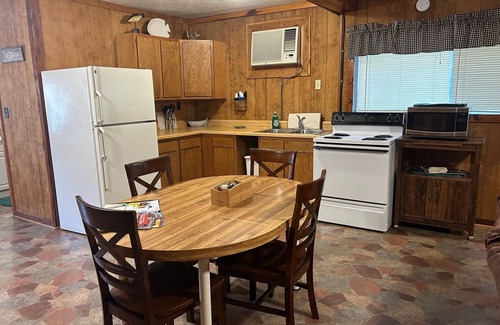 Eckerty Cabin | Adjoining Cabin 7A located on Patoka Lake in Southern Indiana