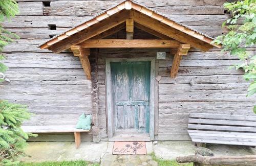 Stall House | Adlerhütte