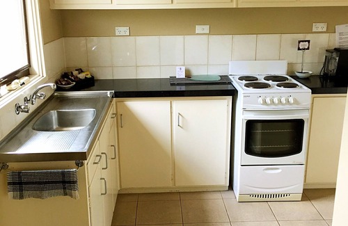 Rosebud Hotel | Admiral Motor Inn