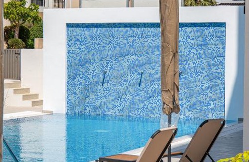 Universal Apartment | Adolina Apartments by Ezoria Villas