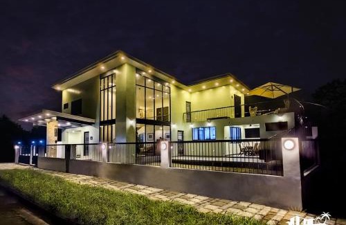 Coron Bed & Breakfast | Adora's Place - Signature Room