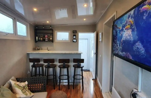 Uxbridge South House | Adorable 1 bedroom guest suite