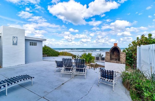 Wilbur-By-The-Sea Apartment | Adorable 1 Bedroom on the Beach Wifi Kitchenette