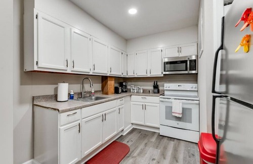 Hopewell Apartment | Adorable 2-Bedroom Home in Hopewell near Hospital
