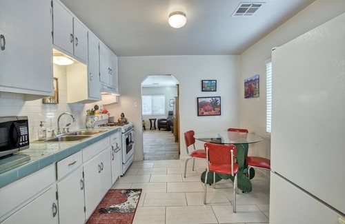 Las Cruces House | Adorable 2 BR at the heart of town!