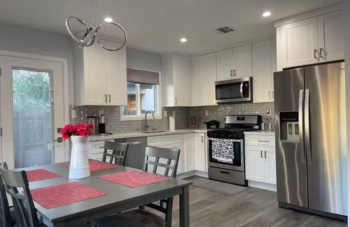 Clarkdale House | Adorable 2BR-2BA EV&Parking - Family Friendly