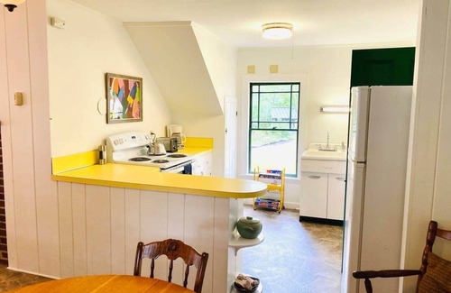 Mid-Coast and Islands House | Adorable, 3 bedroom, 1 bath ocean side cottage!