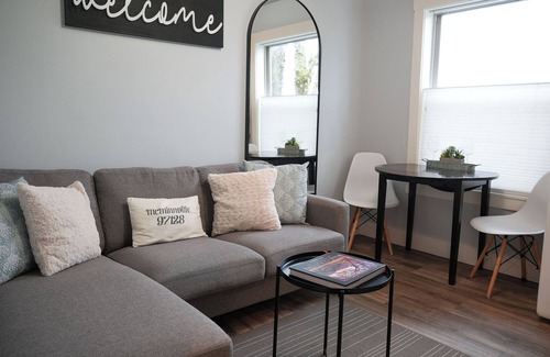 McMinnville Apartment | ADORABLE APARTMENT ON 3RD ST. DOWNTOWN MCMINNVILLE #13